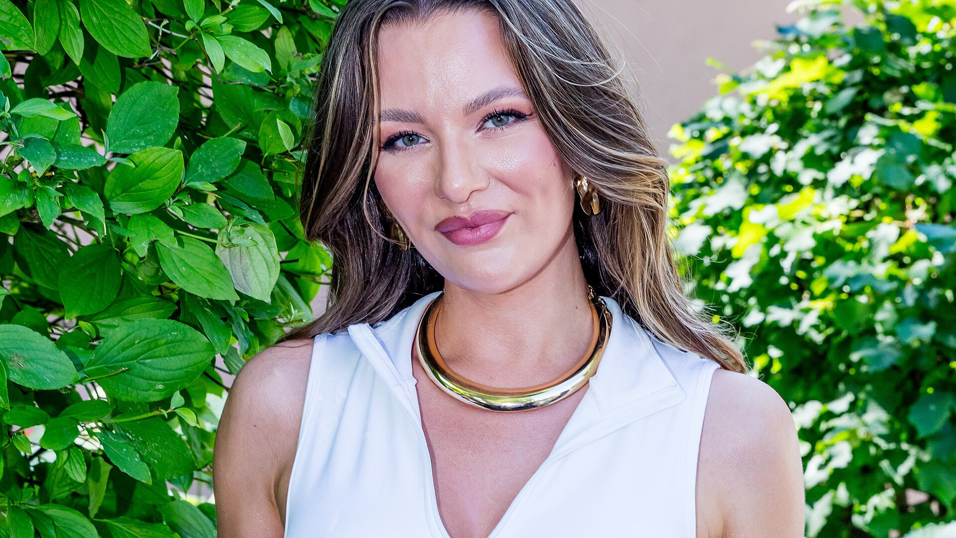 Joelina Drews buchen